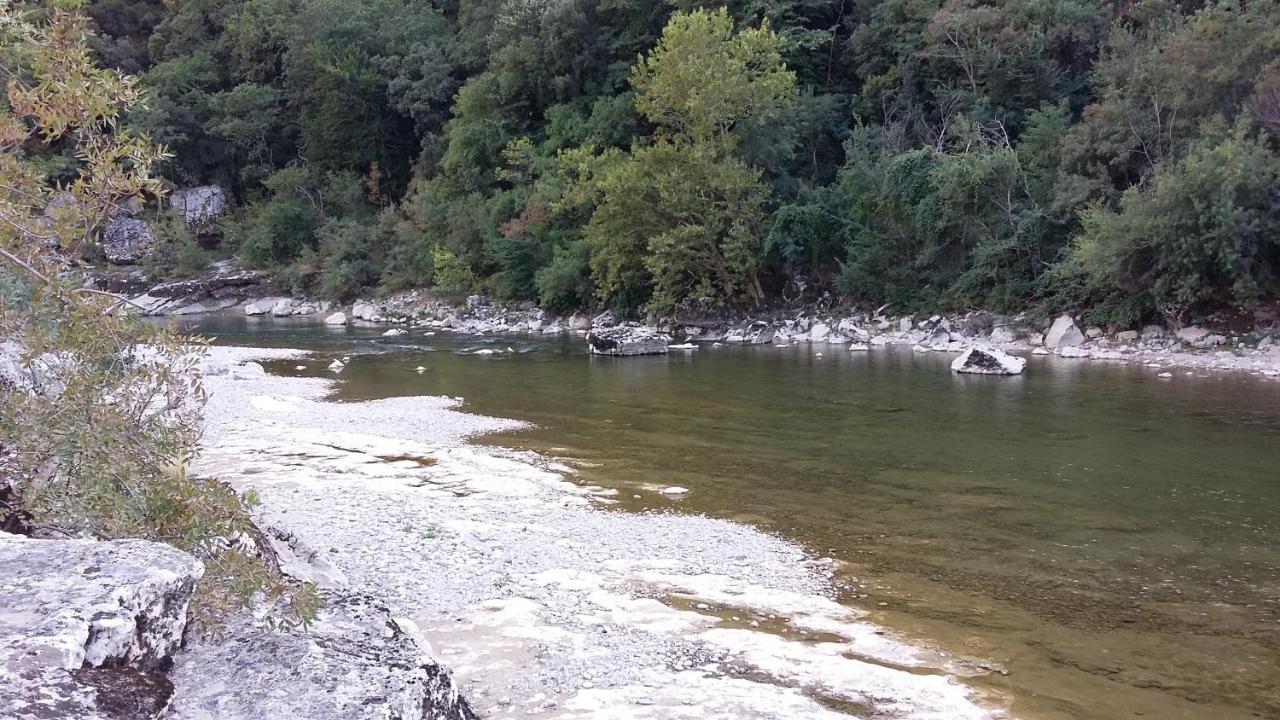 Chambre En Ardeche Du Sud Saint-Remèze Kültér fotó